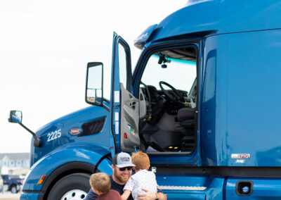 FINDING THE RIGHT TRUCKING COMPANY